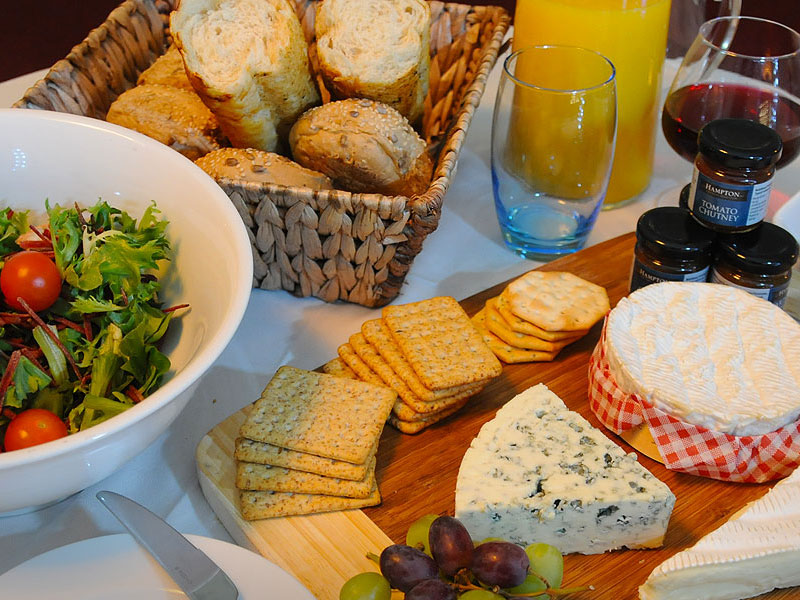 Catering equipment hire for hotels: Seamless service solutions