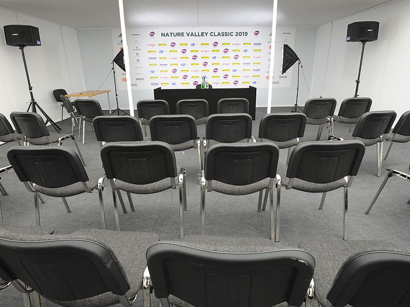 Our 5 best picks for table and chair hire for graduation ceremonies at Liverpool universities