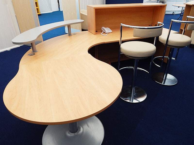 Our 5 best picks for table and chair hire for graduation ceremonies at Liverpool universities