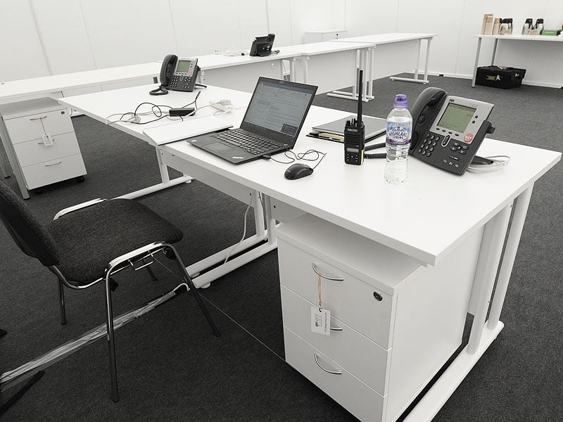 Enhance your office organisation with our stylish desk rentals