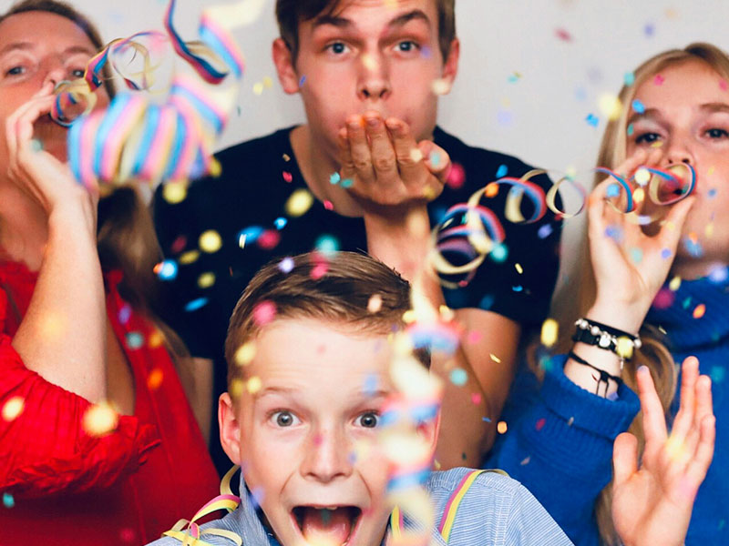 5 top-rated photo booth rental trends you need to know in 2025