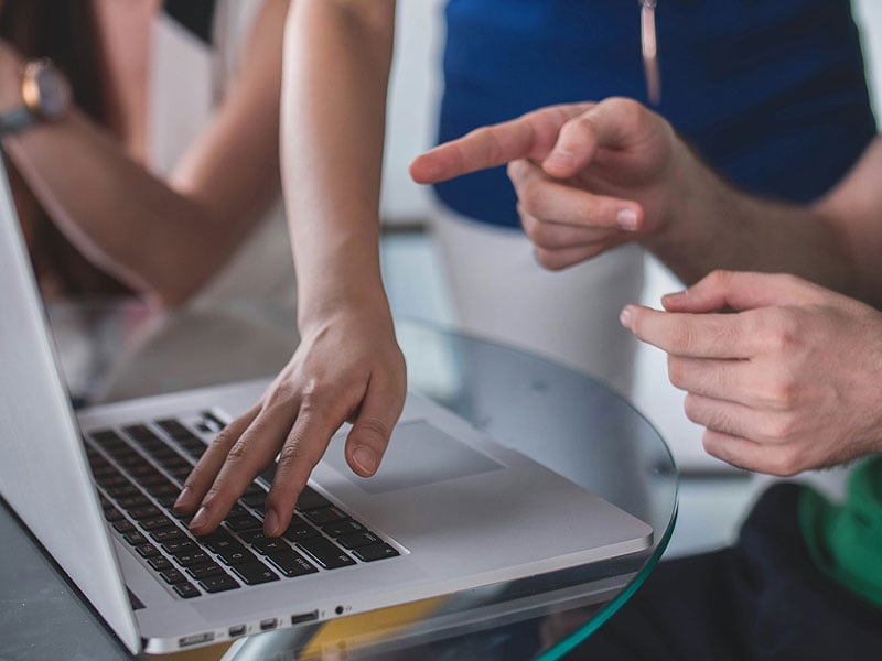 5 powerful team building exercises for students that boost collaboration
